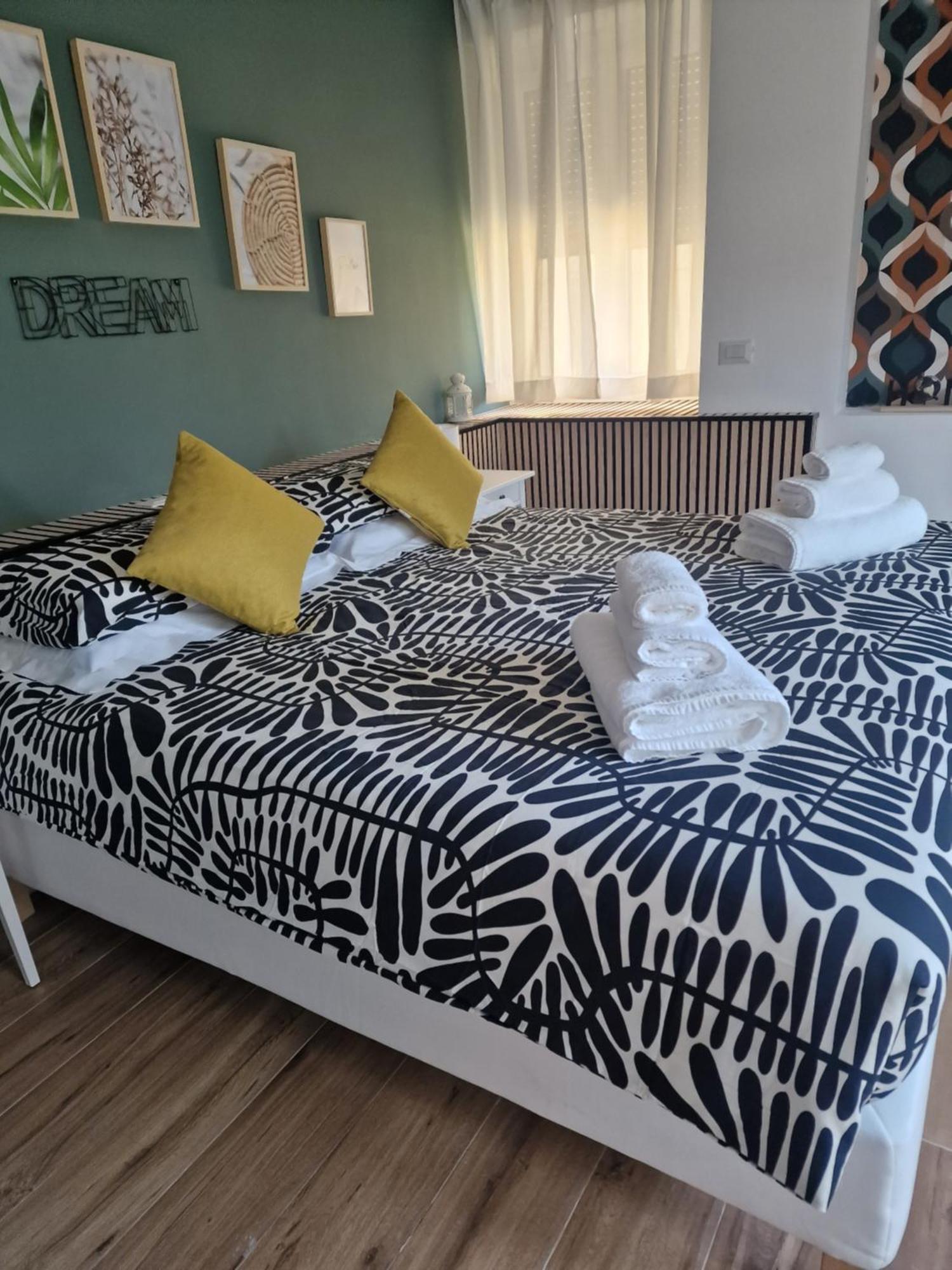 רומא Home K&Y Elite Pineta מראה חיצוני תמונה